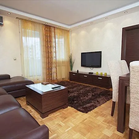 Apartment Erste *