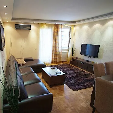 Erste Apartment *